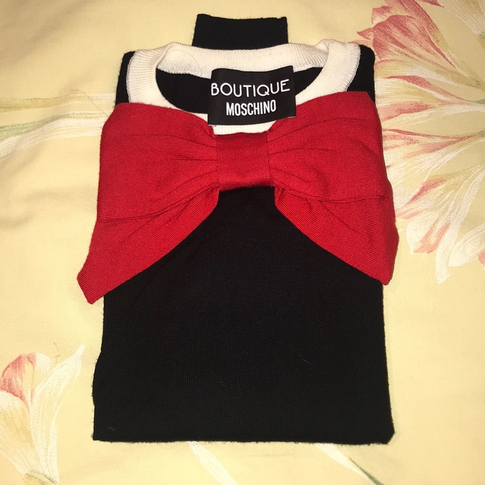 Black virgin wool Moschino sweater